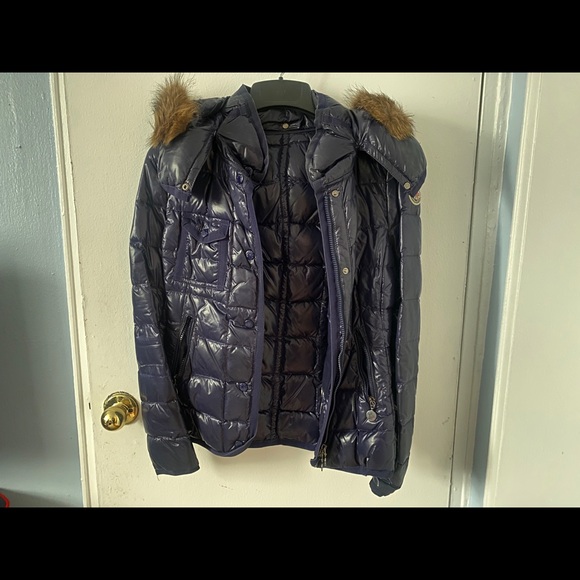 Moncler Navy Blue Puffer Jacket with Fur Trim - Picture 5 of 13